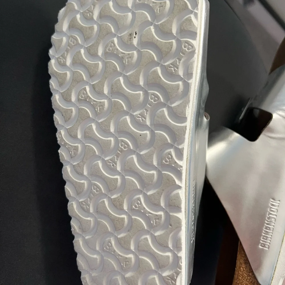 Birkenstock Women's Silver Sandals - Picture 4 of 5